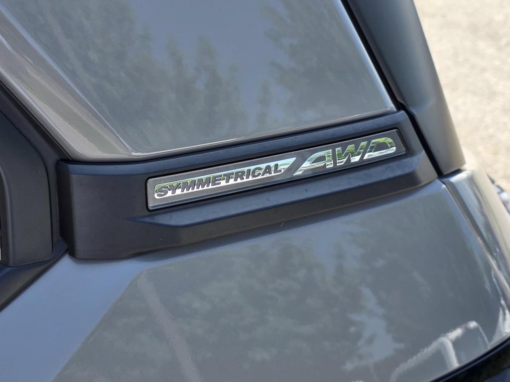 Used 2025 Subaru Forester Premium AWD/4WD image 24