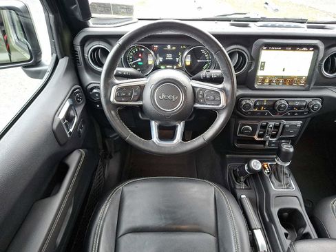 Used 2021 Jeep Wrangler Unlimited Sahara w/ Cold Weather Group image 11