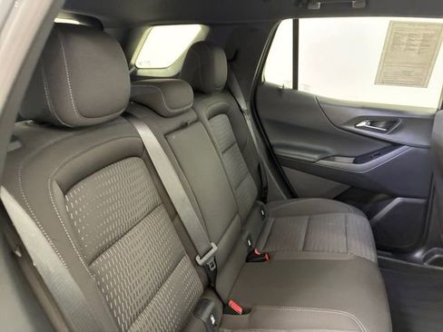 Used 2025 Chevrolet Equinox LT w/ Safety and Technology Package image 16