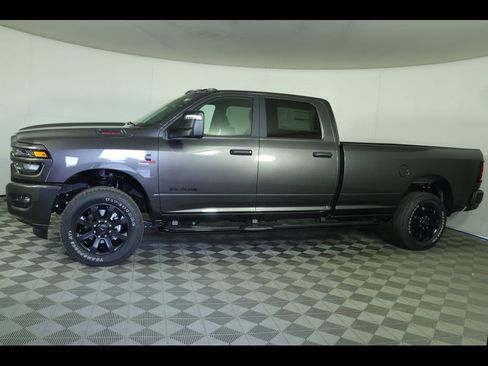 New 2026 RAM 2500 Big Horn AWD/4WD image 16