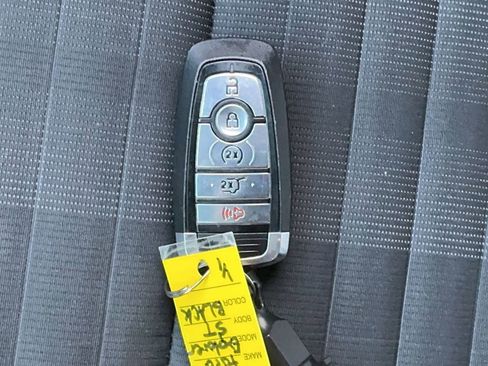 Used 2025 Ford Explorer ST-Line image 32