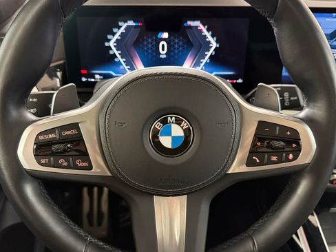 Used 2024 BMW X7 xDrive40i w/ M Sport Package AWD/4WD image 24