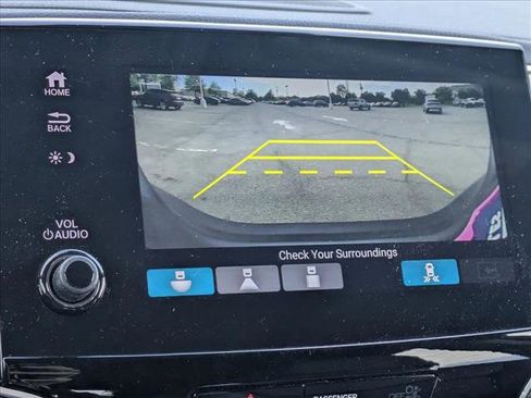 Used 2022 Honda Pilot Touring image 14