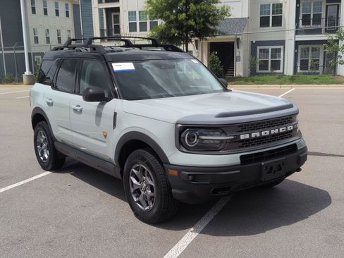 Certified 2022 Ford Bronco Sport Badlands w/ Premium Package AWD/4WD image 2