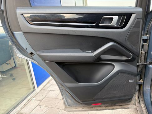 Used 2019 Porsche Cayenne AWD/4WD image 21