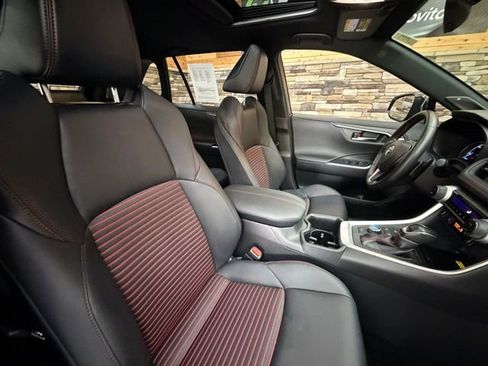 Used 2022 Toyota RAV4 XSE w/ Weather Package image 15