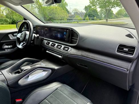 Used 2022 Mercedes-Benz GLE 350 4MATIC w/ AMG Line Exterior image 35