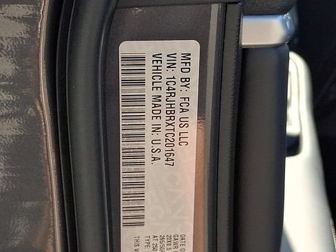 Used 2026 Jeep Grand Cherokee Limited w/ Luxury Tech Group II AWD/4WD image 29