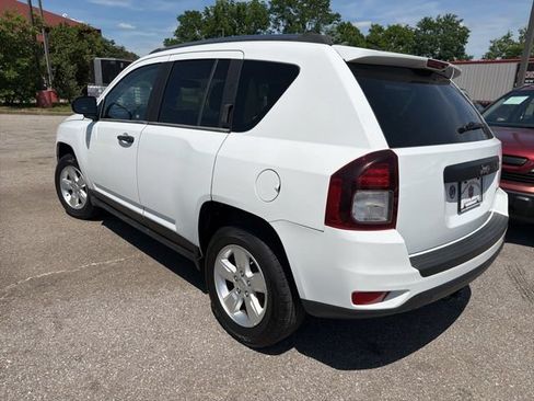 Used 2014 Jeep Compass Sport FWD image 4