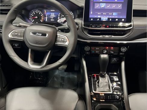 Used 2025 Jeep Compass Latitude w/ Altitude Special Edition AWD/4WD image 12