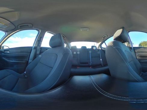 Used 2025 Nissan Altima 2.5 SV image 43