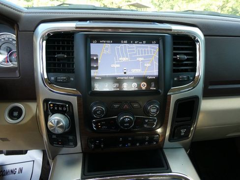Used 2017 RAM 1500 Laramie w/ Convenience Group AWD/4WD image 16