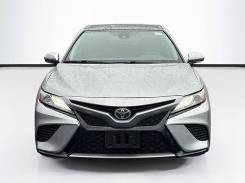 Used 2019 Toyota Camry XSE image 2