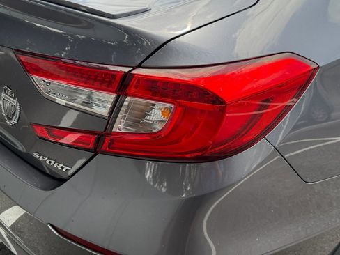 Used 2020 Honda Accord Sport image 10