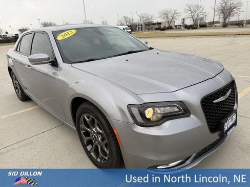 Used 2015 Chrysler 300 S w/ 300S Premium Group image 9