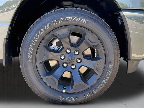 New 2026 RAM 1500 Express AWD/4WD image 33