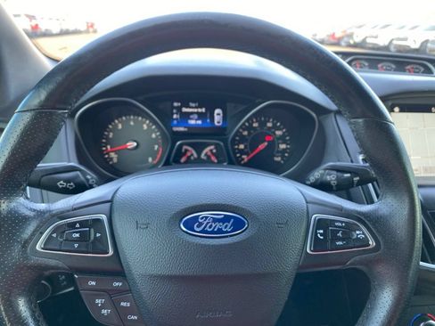 Used 2017 Ford Focus ST FWD image 25