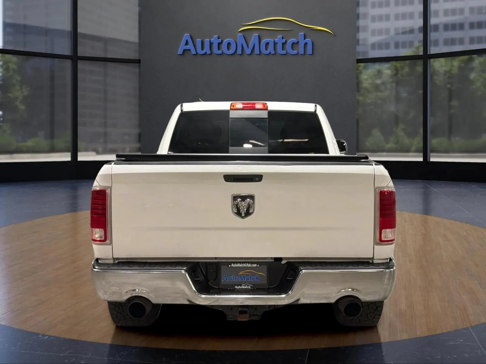 Used 2017 RAM 1500 Laramie AWD/4WD image 10