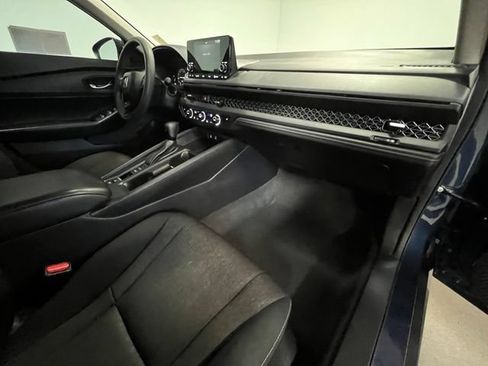 Used 2023 Honda Accord EX image 10