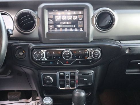 Used 2023 Jeep Wrangler Unlimited w/ Cold Weather Group AWD/4WD image 8