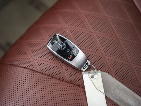 Used 2018 Mercedes-Benz S 560 4MATIC Sedan image 47