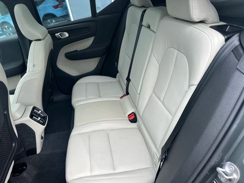 Used 2026 Volvo XC40 B5 Plus AWD/4WD image 24