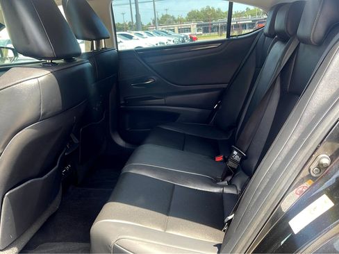 Used 2019 Lexus ES 350 w/ Luxury Package image 12