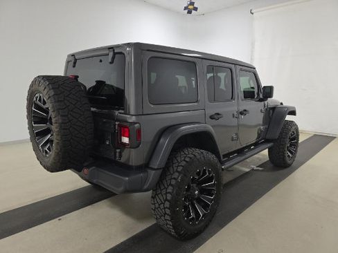 Used 2020 Jeep Wrangler Unlimited Rubicon AWD/4WD image 4