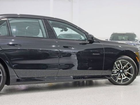 Used 2025 BMW 740i xDrive image 11