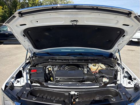 Used 2022 GMC Yukon XL SLE image 46