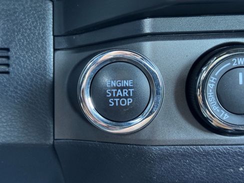 Used 2020 Toyota Tacoma TRD Sport image 21