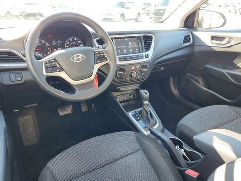 Used 2022 Hyundai Accent SEL image 8