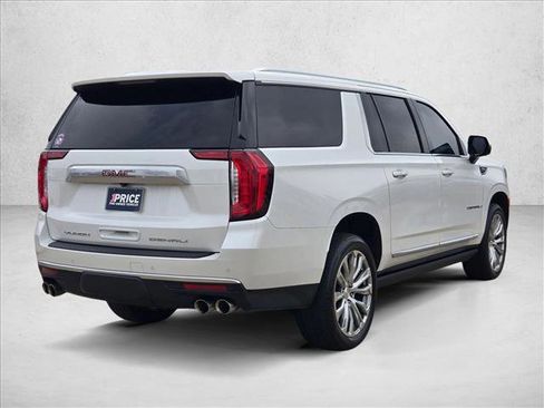 Used 2022 GMC Yukon XL Denali image 5