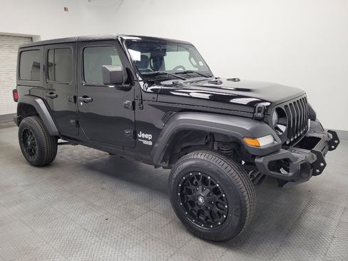 Used 2018 Jeep Wrangler Unlimited Sport S AWD/4WD image 11