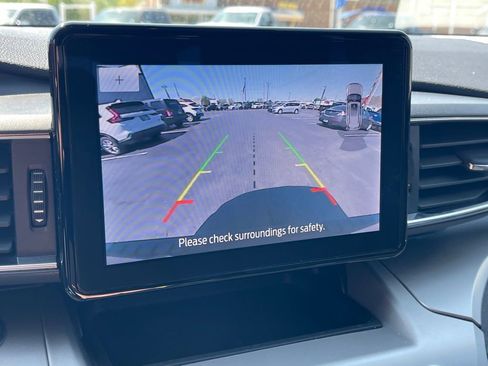 Used 2023 Ford Explorer XLT w/ Equipment Group 202A AWD/4WD image 24