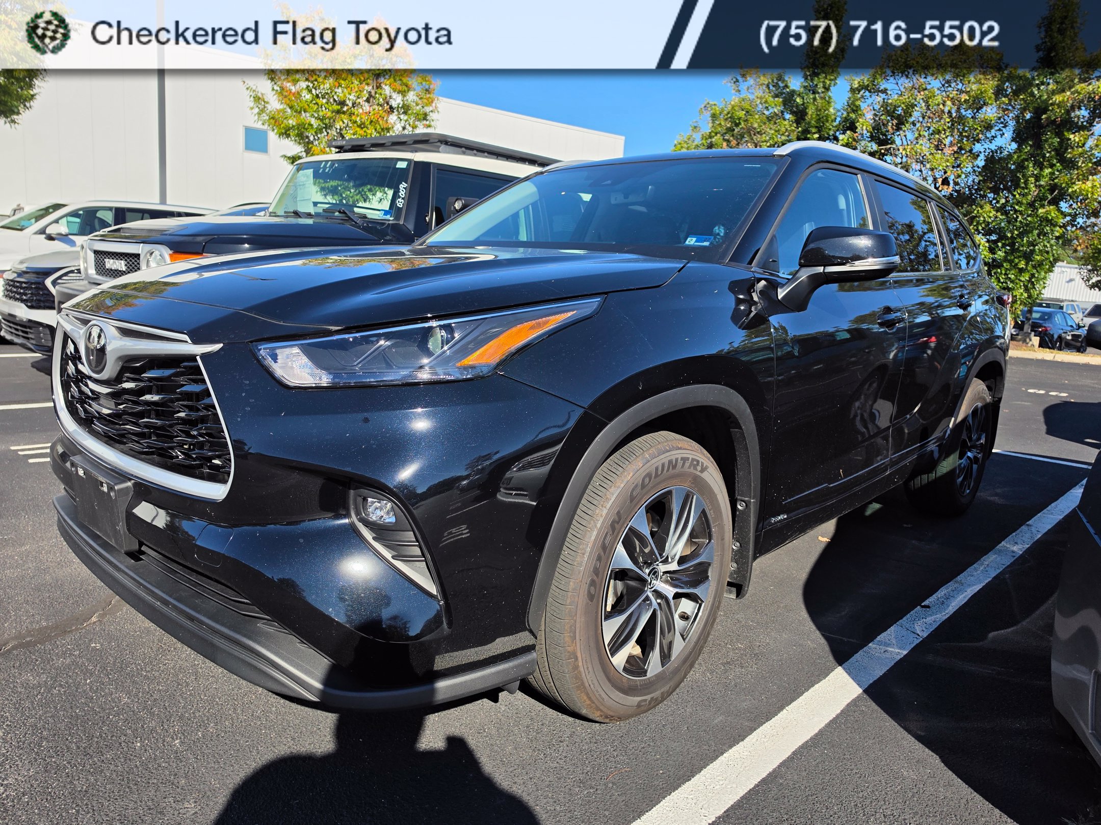 Certified 2026 Toyota Highlander XLE AWD/4WD image 1