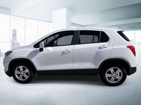 Used 2020 Chevrolet Trax LS w/ Tint and Cruise Package FWD image 2