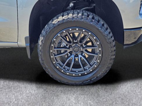 Used 2024 Chevrolet Silverado 1500 LT Trail Boss w/ LT Trail Boss Premium Package AWD/4WD image 6