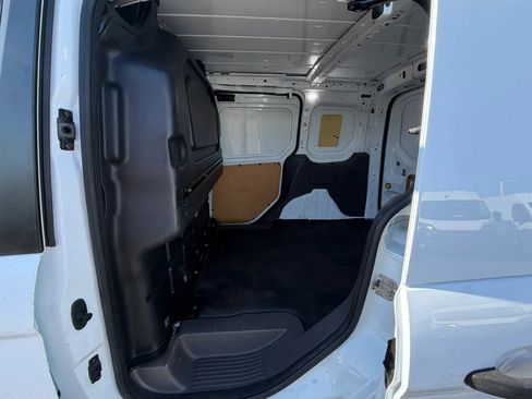Used 2019 Ford Transit Connect XL FWD image 10