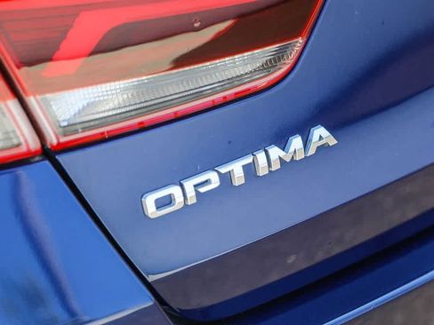 Used 2020 Kia Optima S w/ S Panoramic Sunroof Package FWD image 11