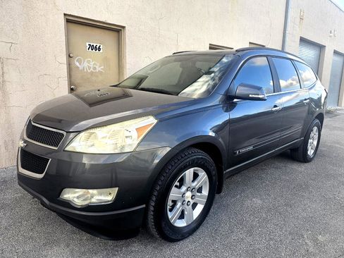 Used 2009 Chevrolet Traverse LT image 6