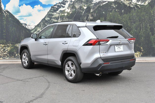 Used 2025 Toyota RAV4 XLE w/ Convenience Package AWD/4WD image 9