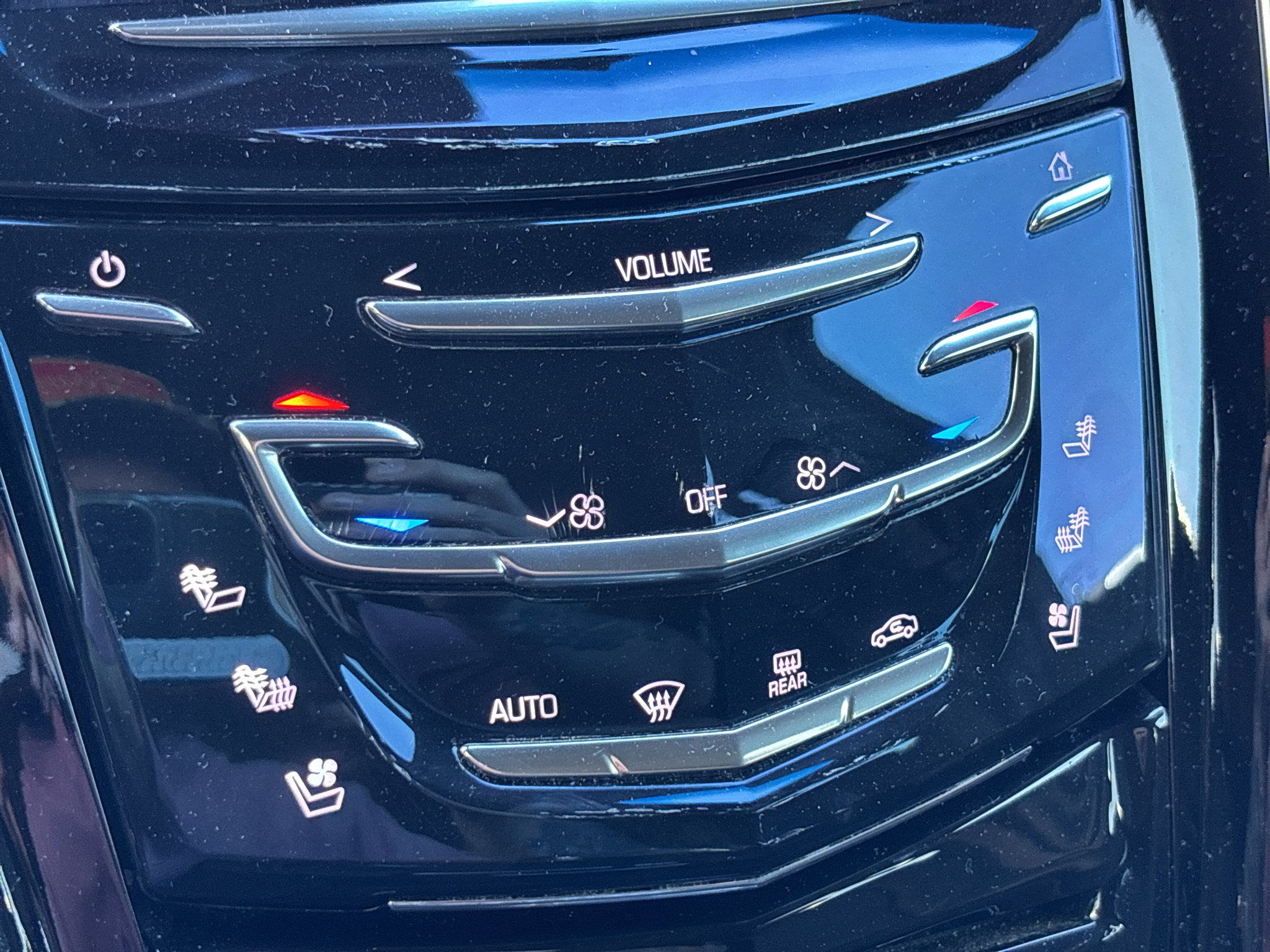 Used 2015 Cadillac Escalade Platinum AWD/4WD image 26