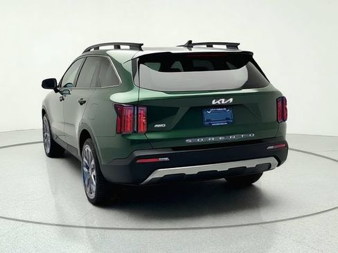 Certified 2022 Kia Sorento SX Prestige w/ Rust Color Package AWD/4WD image 4