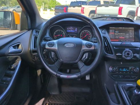 Used 2013 Ford Focus ST FWD image 15