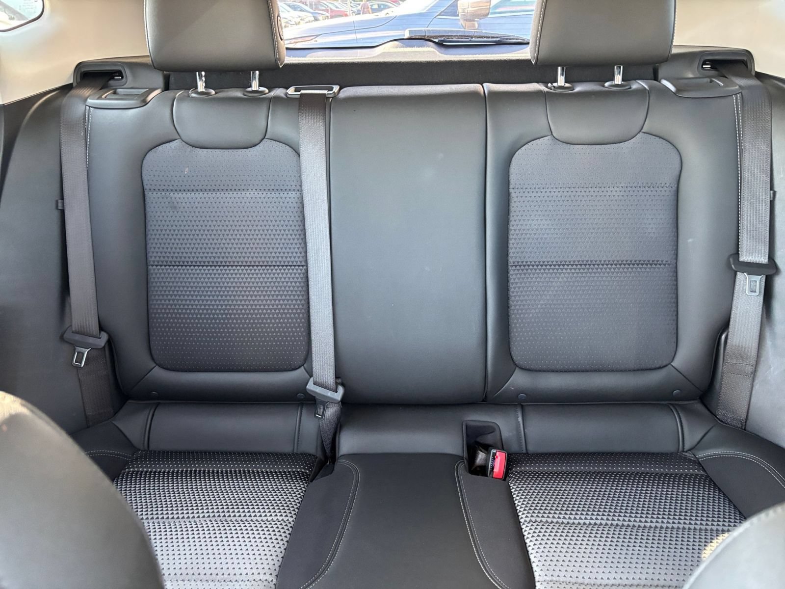 Used 2025 Chevrolet Trax LT FWD image 36