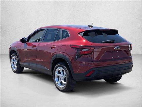 Certified 2024 Chevrolet Trax LS w/ LS Convenience Package image 7