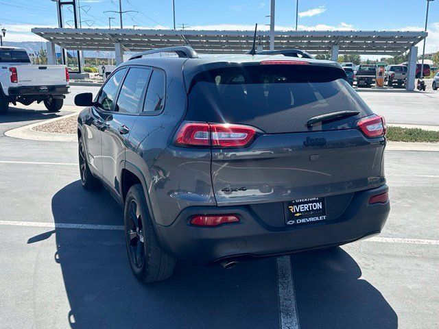 Used 2016 Jeep Cherokee Latitude AWD/4WD image 4
