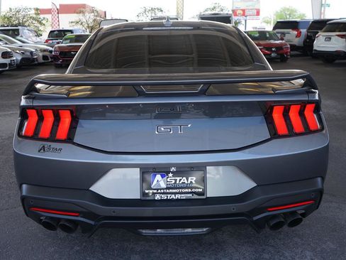 Used 2025 Ford Mustang GT Premium w/ GT Performance Package RWD image 4