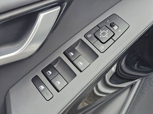 Certified 2023 Kia Niro Wind FWD image 31